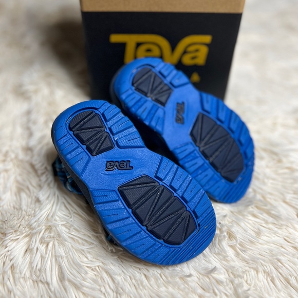Teva size 5 toddler sandals - Picture 8 of 11